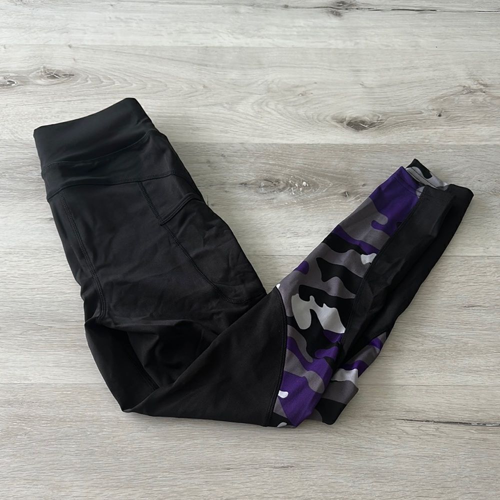 POP Fit (POP 1391-56) Purple Camo Leggings S NWT